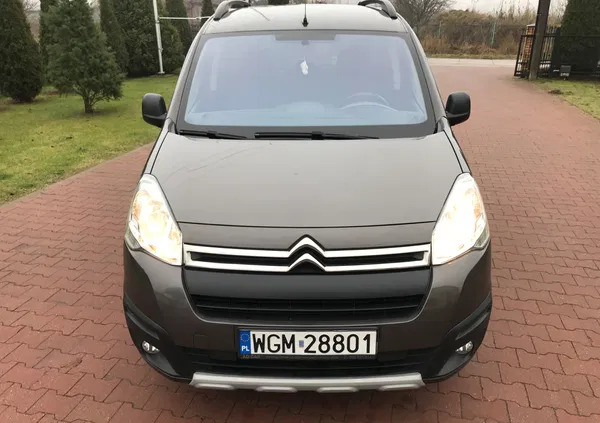 citroen Citroen Berlingo cena 50430 przebieg: 125457, rok produkcji 2017 z Nowe